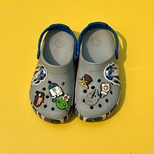 CROCS KIDS Star Wars  R2D2 CLOG - KIDS J2